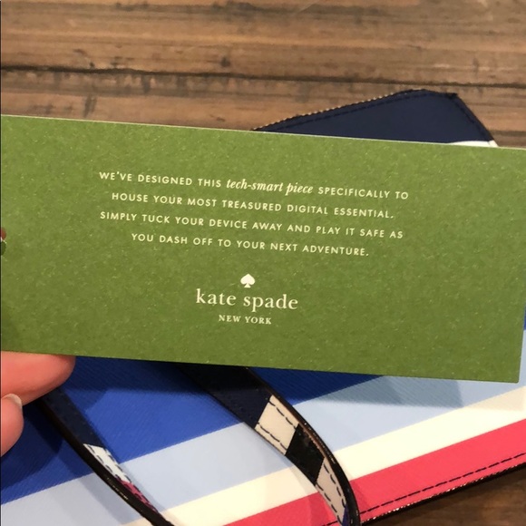 Kate Spade stripped wristlet - Picture 4 of 4